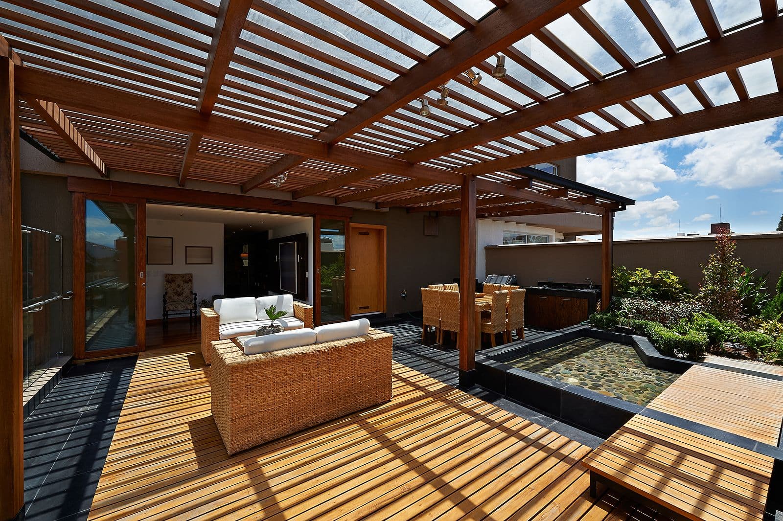 Tan-Green-stripe-Retractable-Awning