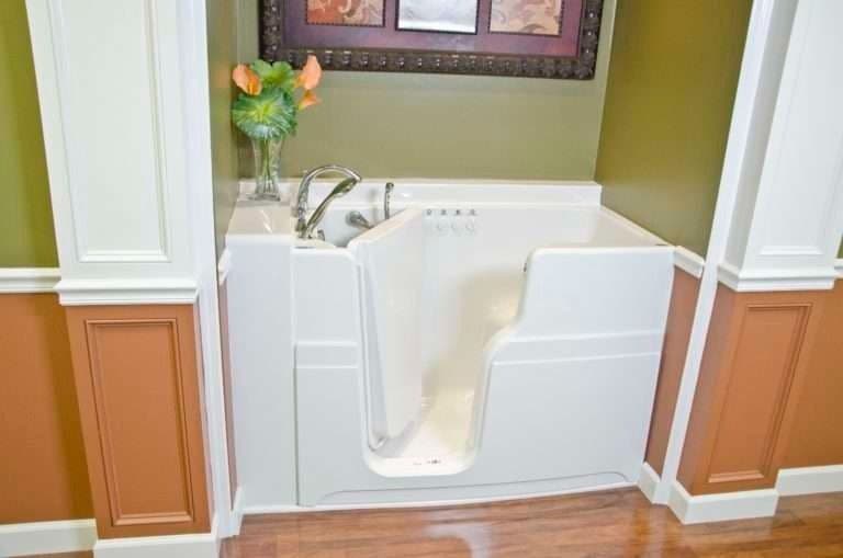 walk-in-bathtub-greenfield