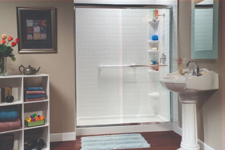 White_Shower_Base_White_Subway_Tile_Polished_Chrome_IMG_1458_HR_bc